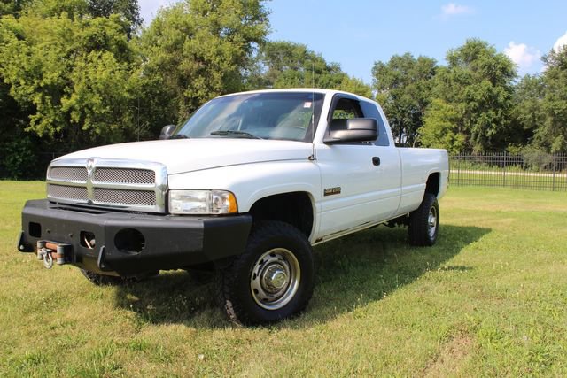 Used 2001 Dodge Ram 2500 Truck ST image 2