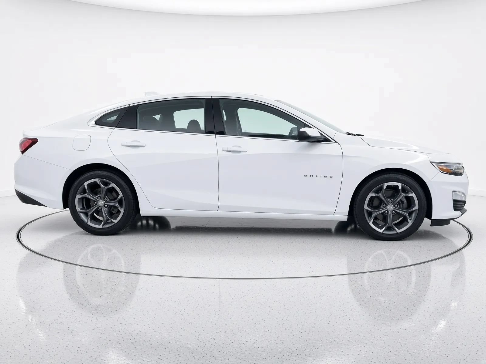 Used 2021 Chevrolet Malibu LT FWD image 5