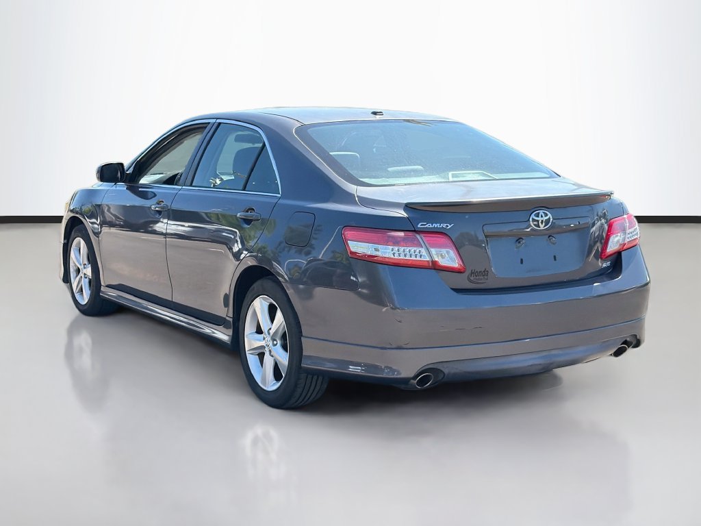 Used 2011 Toyota Camry SE w/ SE Extra-Value Pkg #1 FWD image 7
