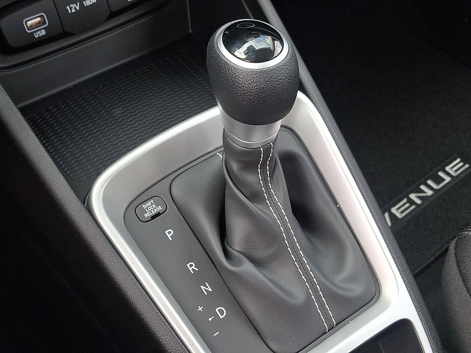 New 2026 Hyundai Venue SE FWD image 10