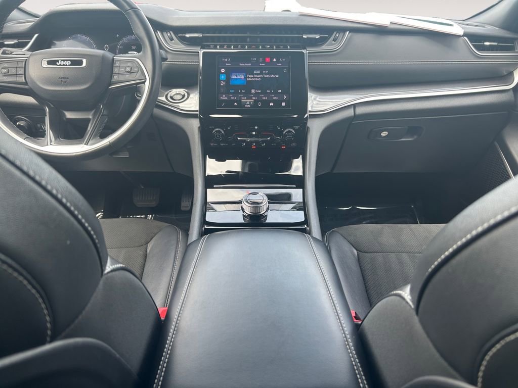 Used 2022 Jeep Grand Cherokee L Altitude image 13