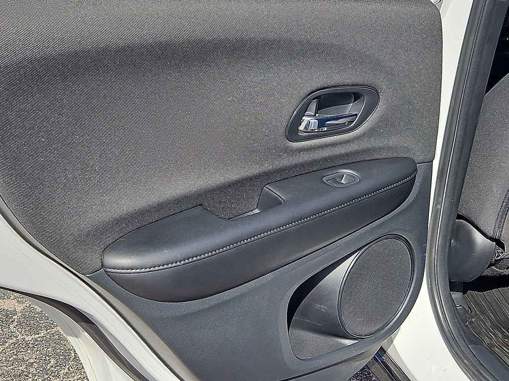 Used 2021 Honda HR-V Sport image 17