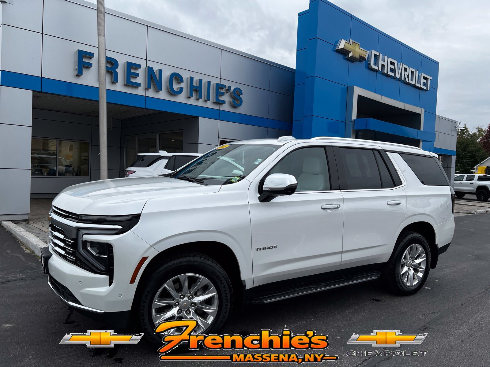 Used 2025 Chevrolet Tahoe Premier w/ Sun And Tow Package AWD/4WD image 1