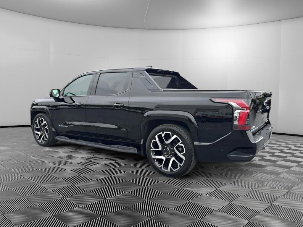Certified 2024 Chevrolet Silverado EV RST image 3