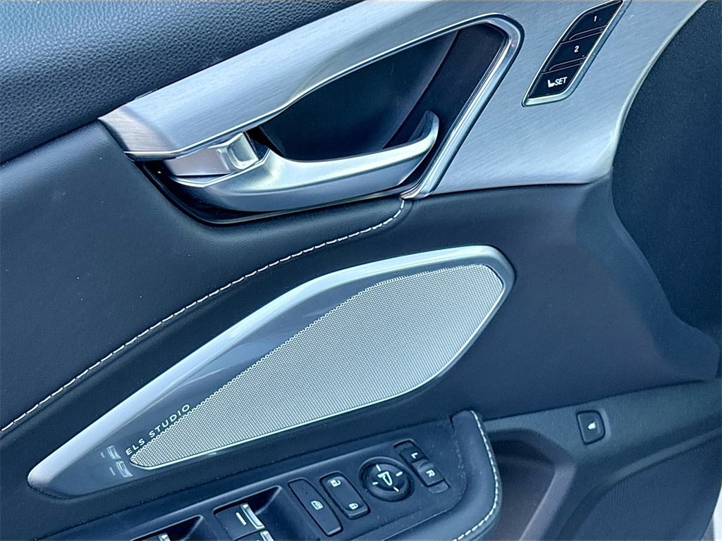 Used 2024 Acura RDX w/ Technology Package image 18