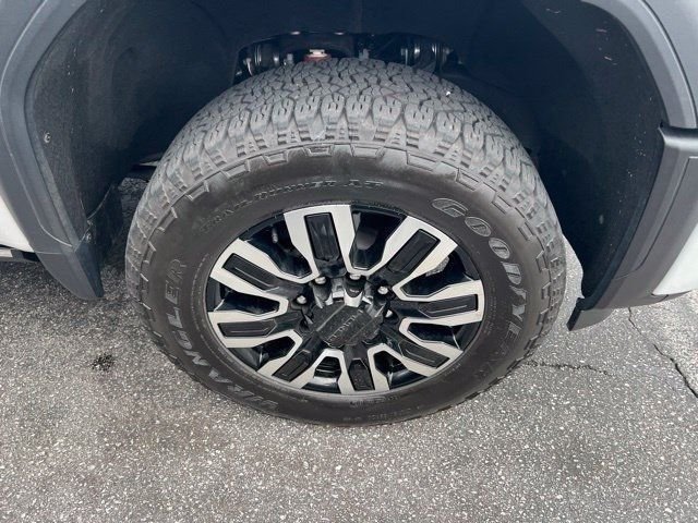 Certified 2025 GMC Sierra 2500 Denali Ultimate AWD/4WD image 13