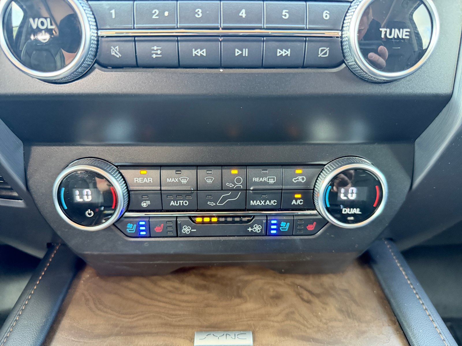 Used 2019 Ford Expedition Platinum RWD image 17