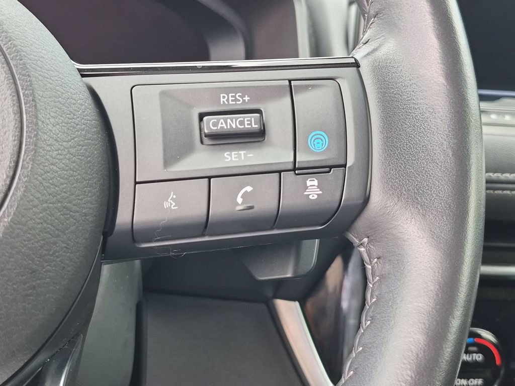 Used 2024 Nissan Rogue SL w/ SL Premium Package AWD/4WD image 17