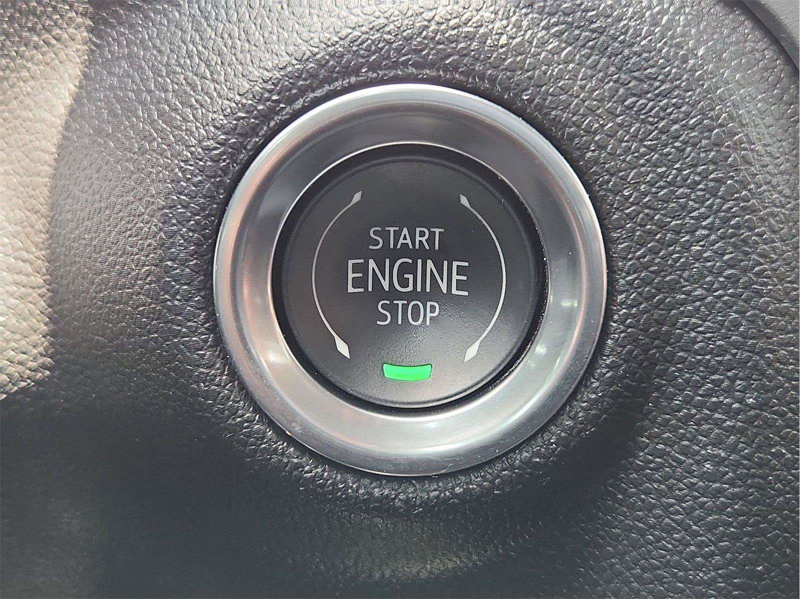 Used 2025 Chevrolet Silverado 1500 Custom RWD image 16
