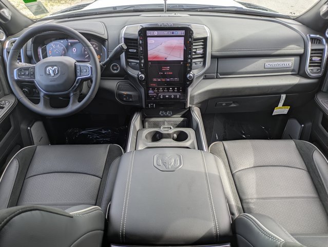 New 2026 RAM 2500 Laramie AWD/4WD image 15