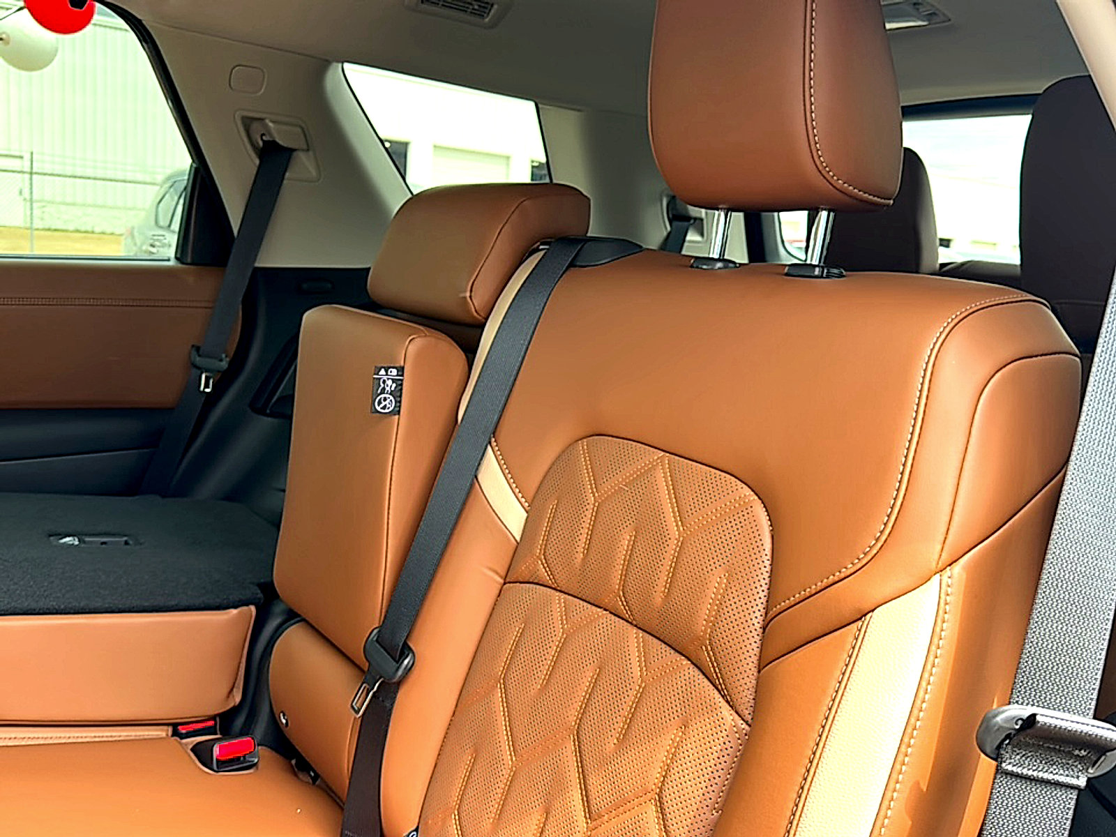 New 2026 Nissan Pathfinder Platinum w/ Lighting Package FWD image 17