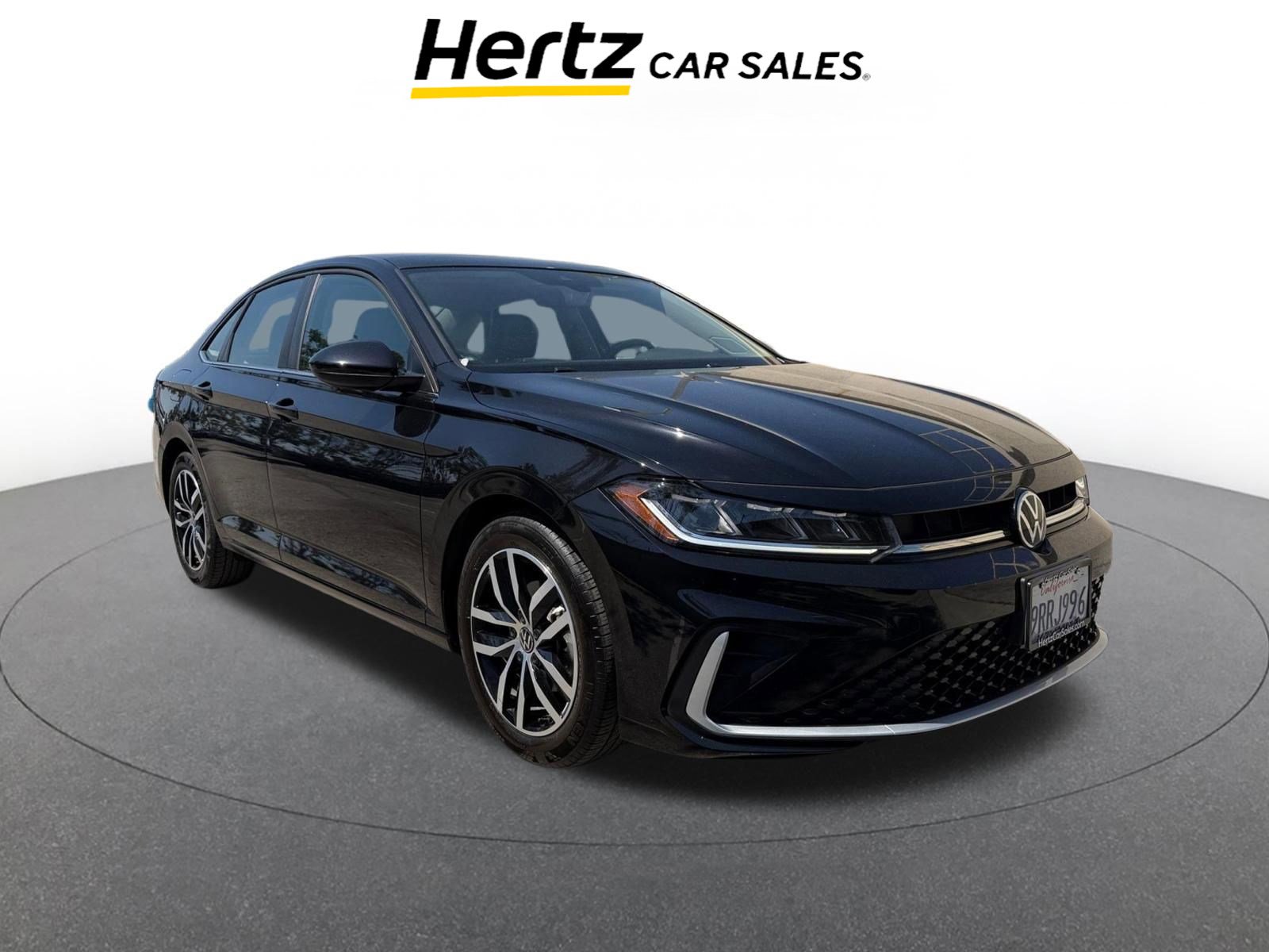 Used 2025 Volkswagen Jetta SE image 1