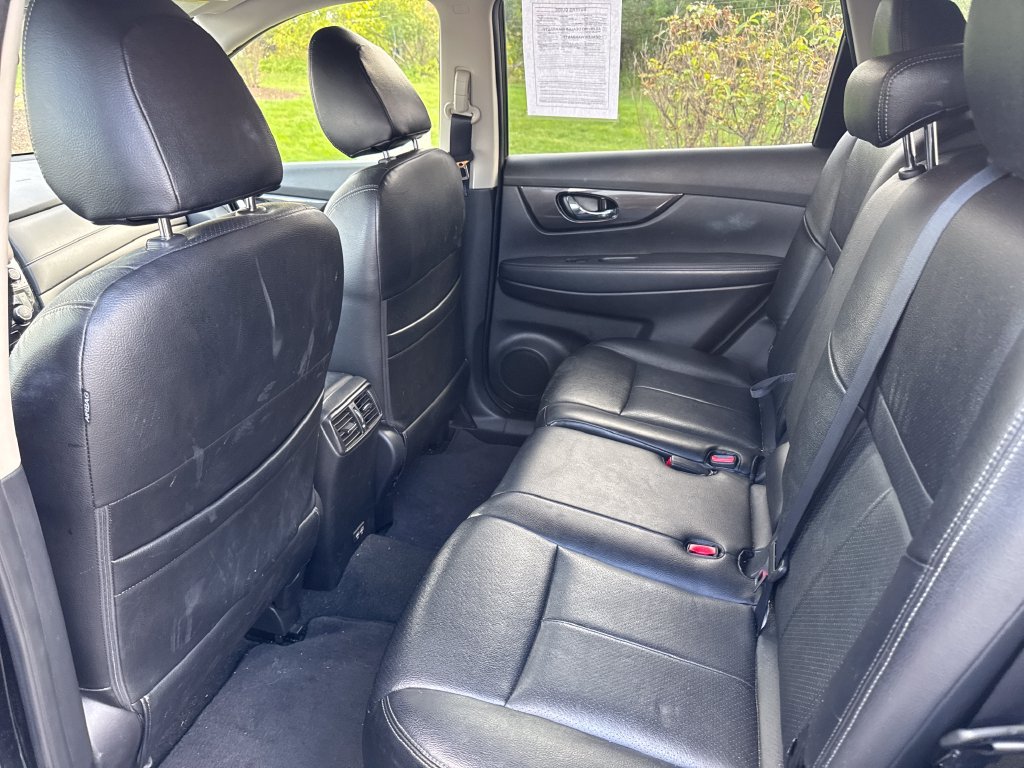 Used 2019 Nissan Rogue SV AWD/4WD image 22