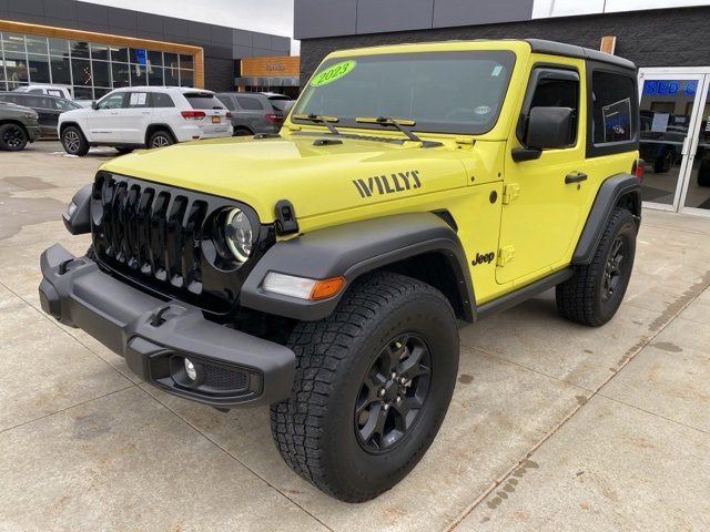 Certified 2023 Jeep Wrangler Willys image 9