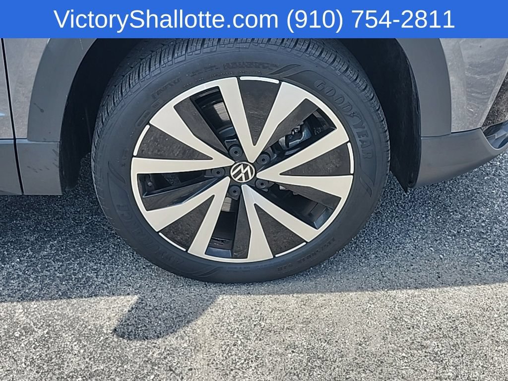 Used 2022 Volkswagen Taos SE FWD image 30