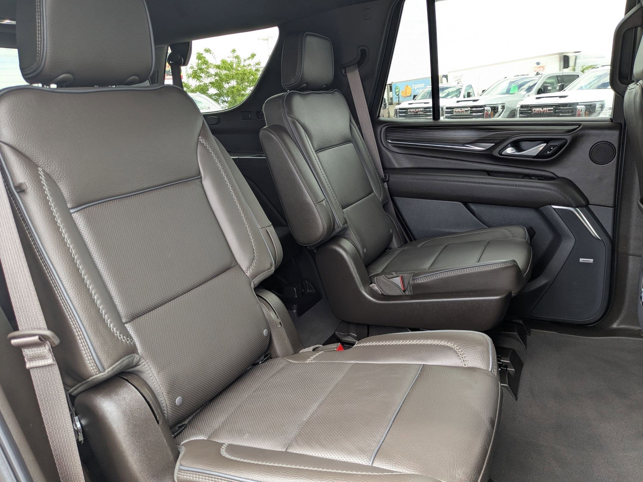 Certified 2024 GMC Yukon Denali w/ Max Trailering Package AWD/4WD image 30
