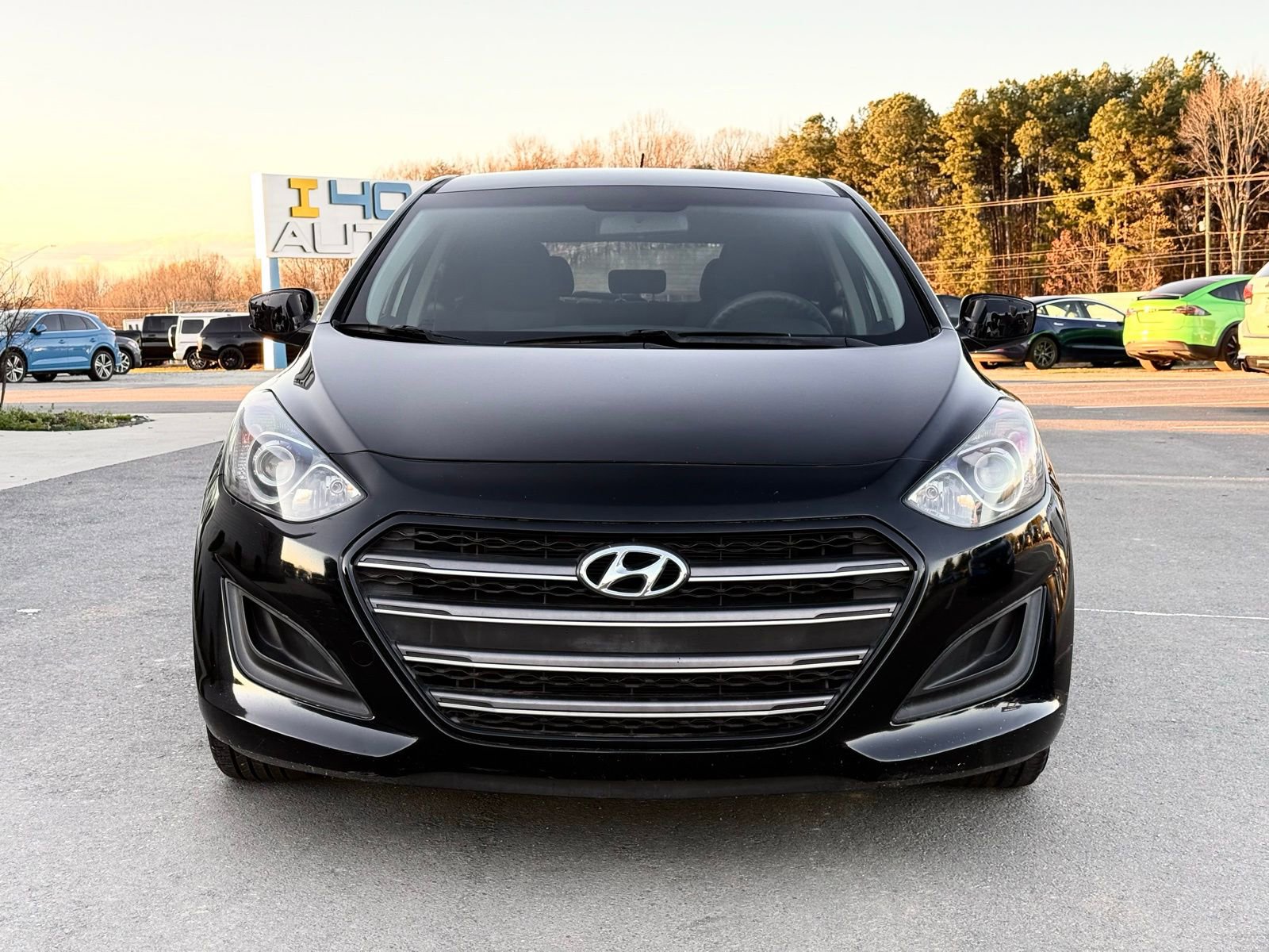 Used 2017 Hyundai Elantra GT image 4