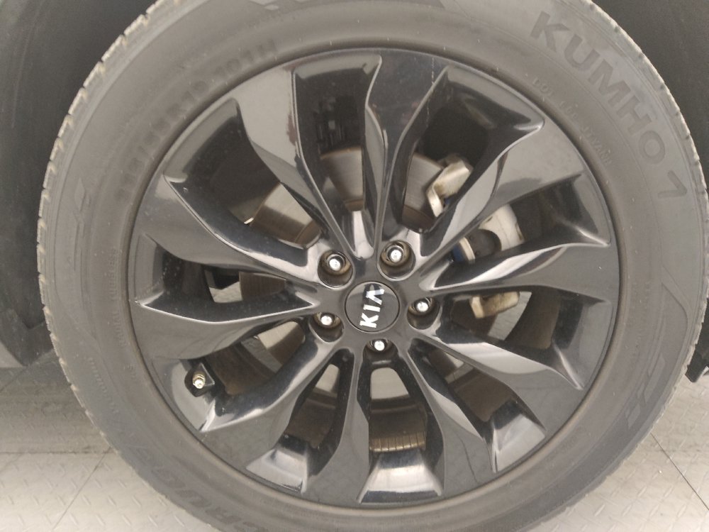 Used 2020 Kia Sorento EX FWD image 31