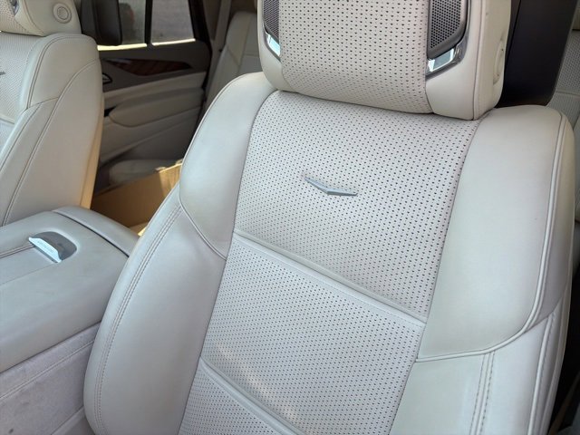 Used 2021 Cadillac Escalade Sport Platinum image 13