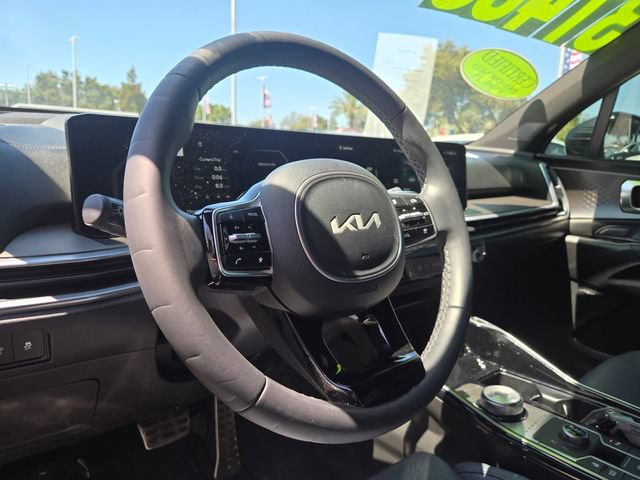 Certified 2025 Kia Sorento SX Prestige AWD/4WD image 14