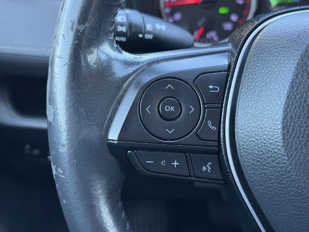 Used 2019 Toyota RAV4 XLE Premium w/ Cold Weather Package AWD/4WD image 9