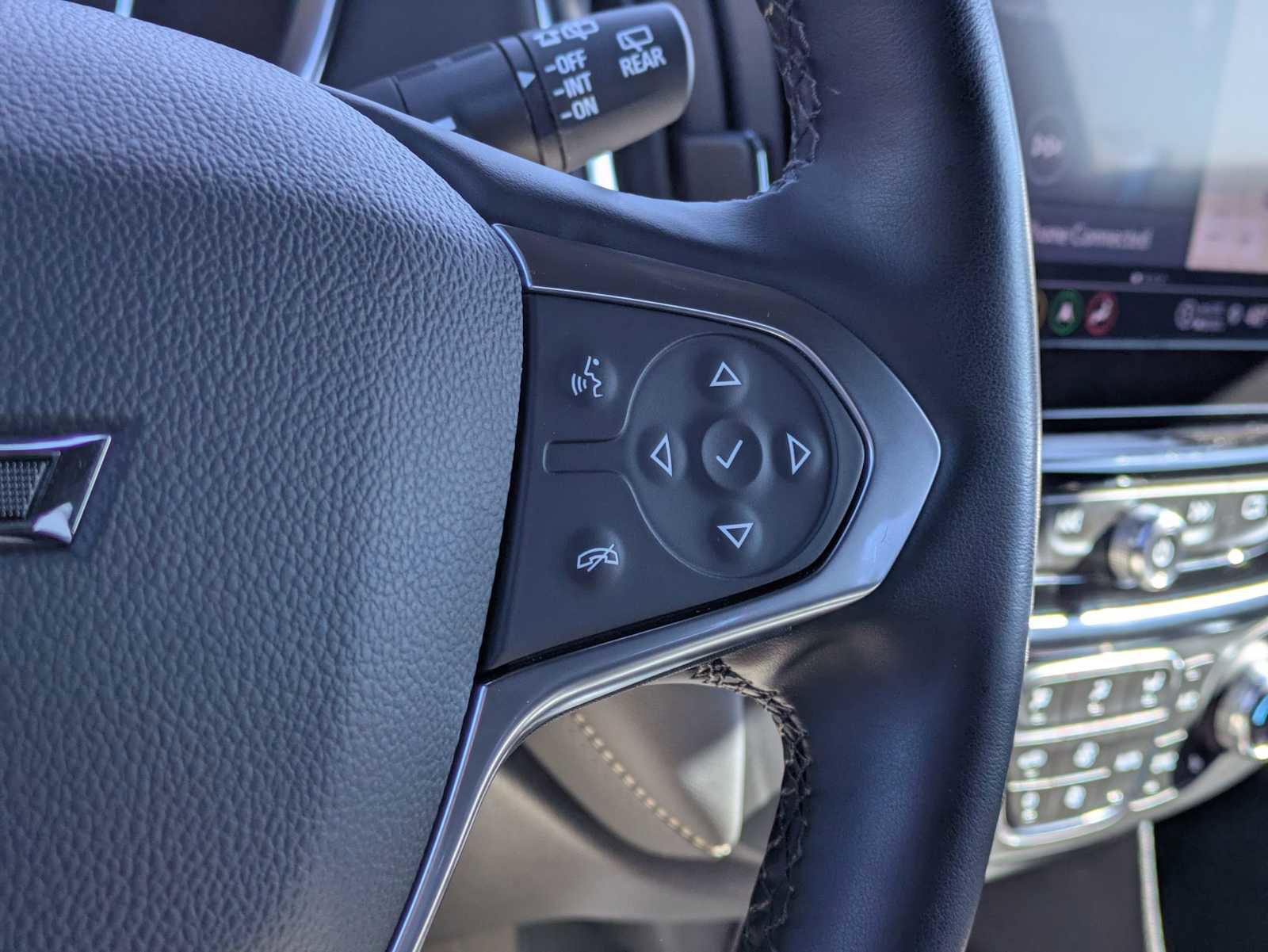 Used 2024 Chevrolet Traverse Premier w/ Redline Edition AWD/4WD image 26