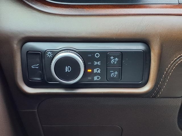 Used 2024 Ford Explorer King Ranch w/ Technology Package RWD image 18