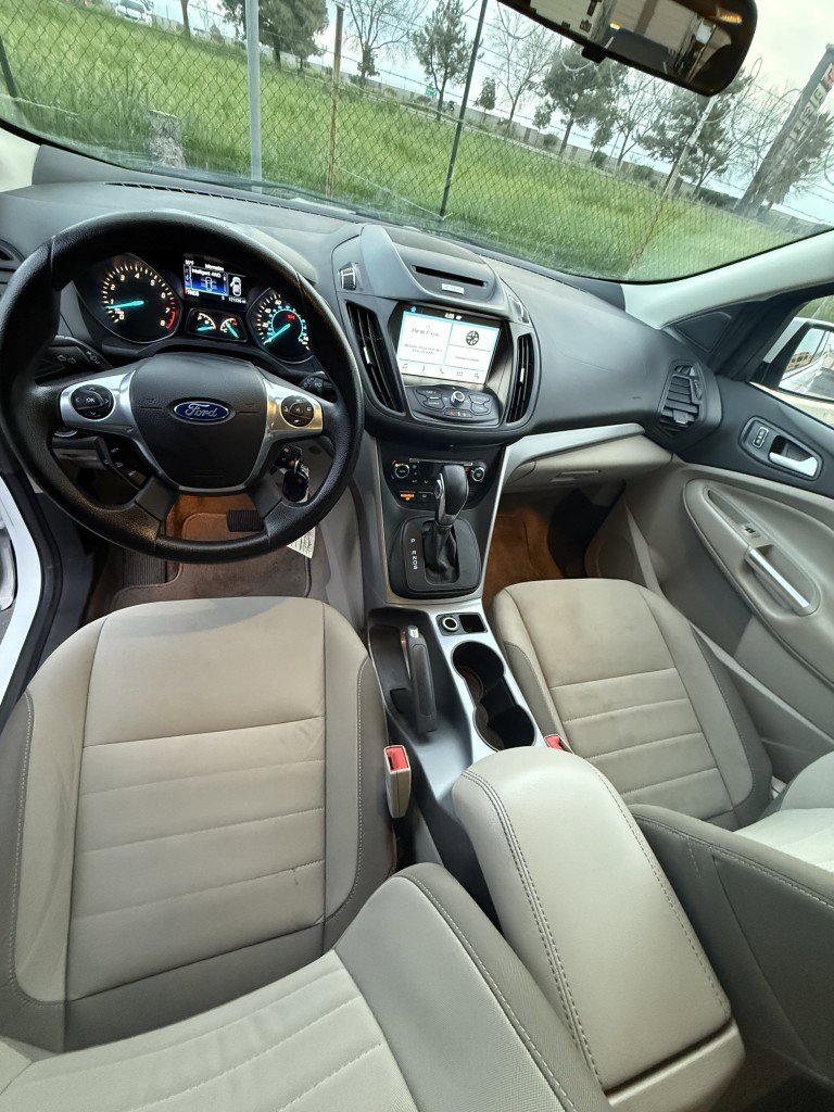 Used 2016 Ford Escape SE w/ Equipment Group 201A image 11