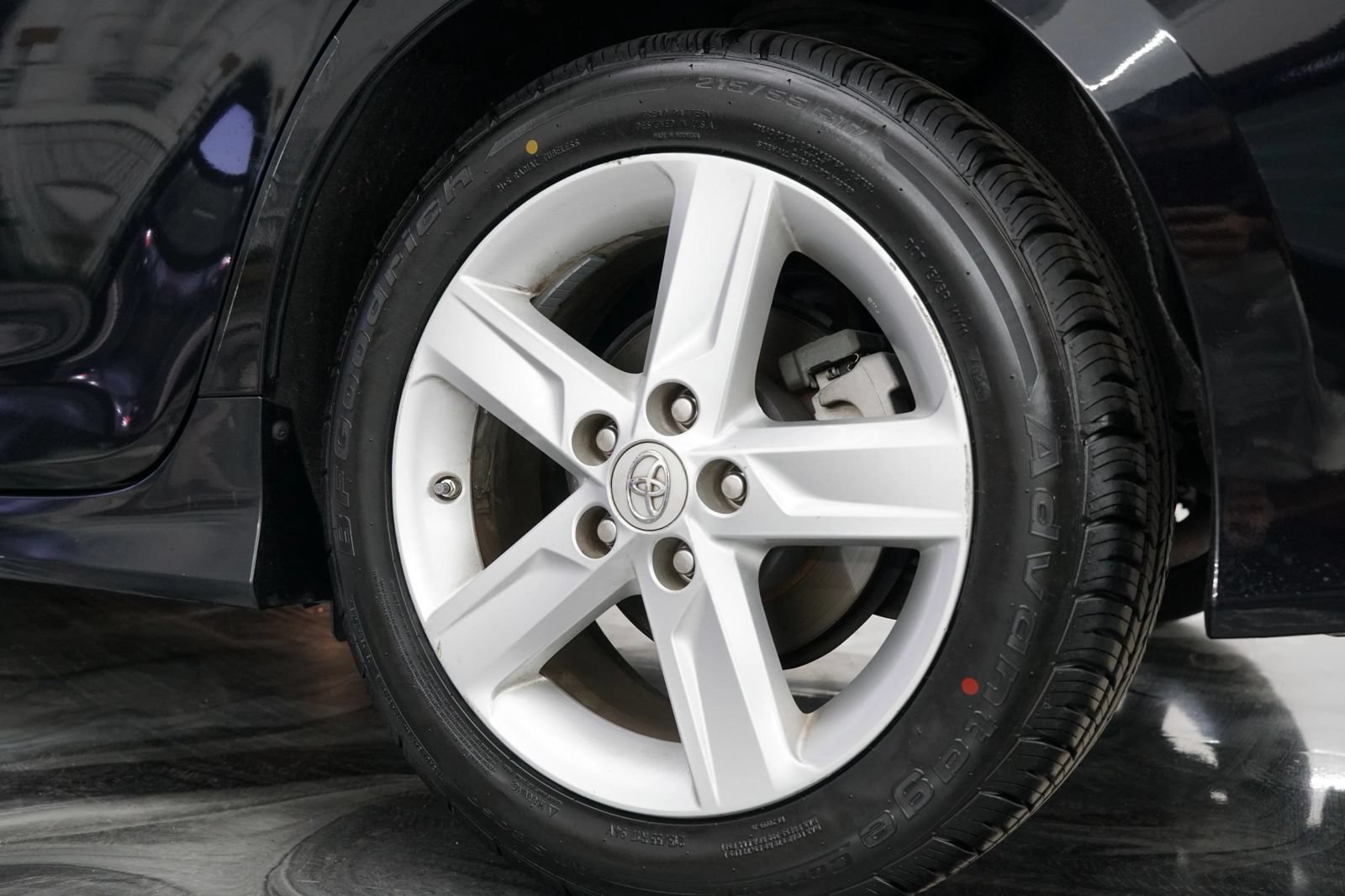 Used 2013 Toyota Camry SE FWD image 13