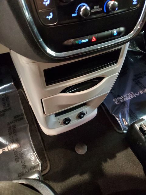 Used 2017 Dodge Grand Caravan SE w/ Power Window Group FWD image 27