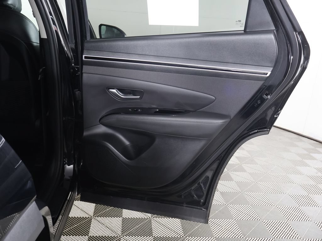 Used 2024 Hyundai Tucson Limited AWD/4WD image 29