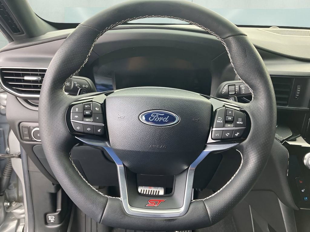 Used 2023 Ford Explorer ST w/ Equipment Group 401A AWD/4WD image 12