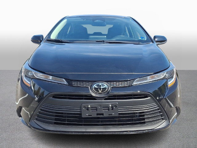 Used 2024 Toyota Corolla LE FWD image 2