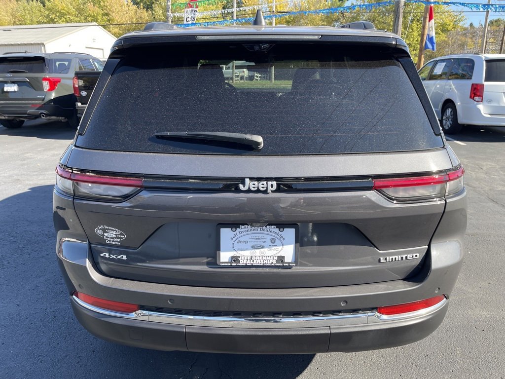 Used 2025 Jeep Grand Cherokee Limited w/ Luxury Tech Group II image 6