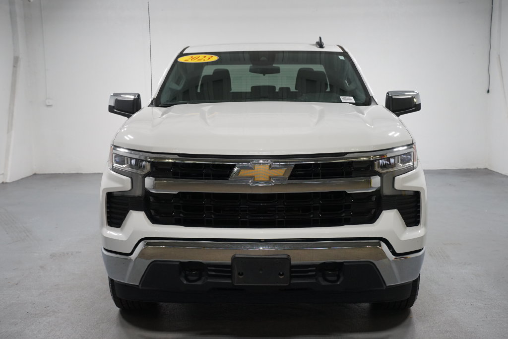 Used 2023 Chevrolet Silverado 1500 LT AWD/4WD image 2