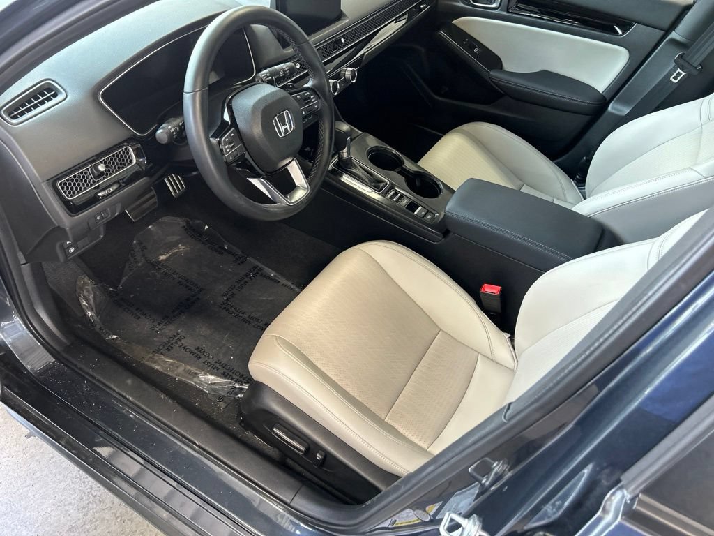 Used 2022 Honda Civic Sport Touring image 3