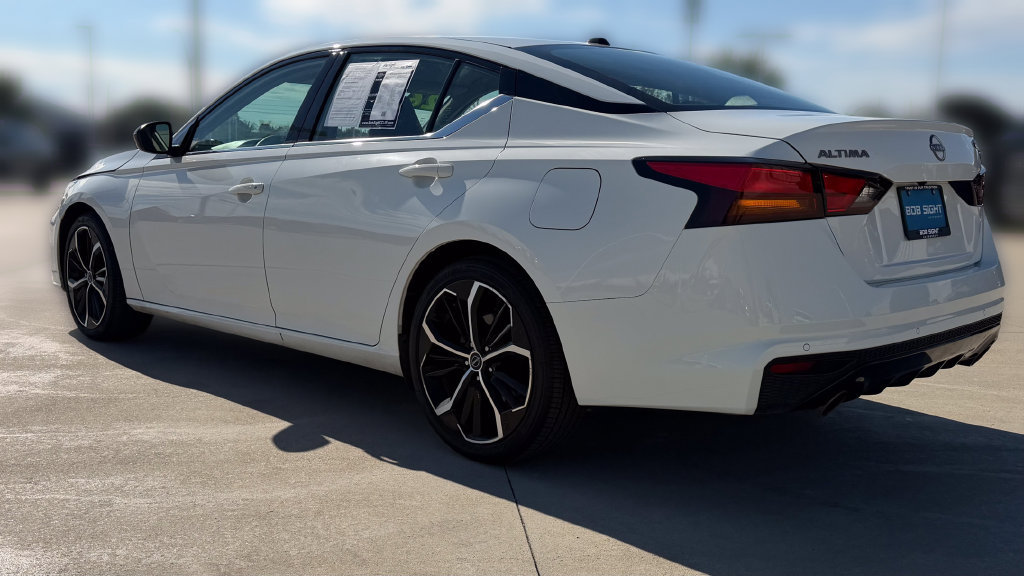 Used 2026 Nissan Altima 2.5 SR FWD image 3
