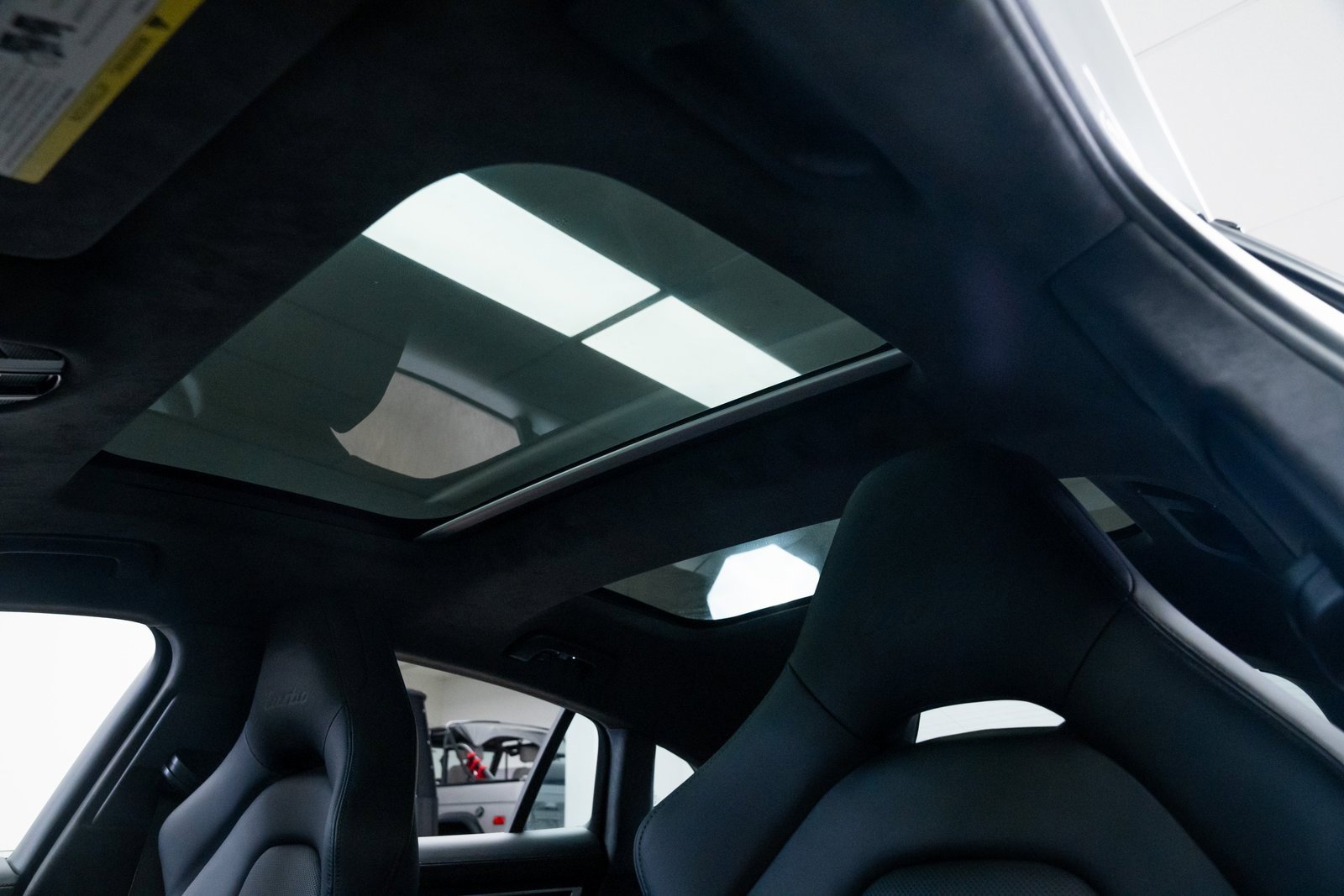 Used 2019 Porsche Panamera Turbo image 15