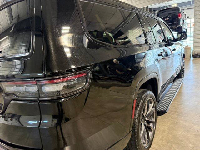 Certified 2025 Jeep Grand Wagoneer L Series III w/ Rear Seat Video Group 1 AWD/4WD image 25