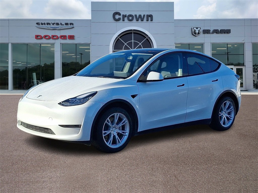Used 2023 Tesla Model Y Long Range image 3