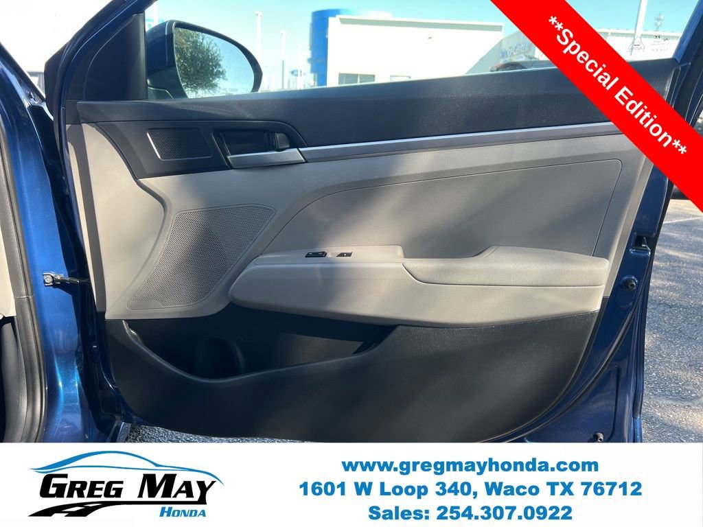 Used 2019 Hyundai Elantra SE image 11