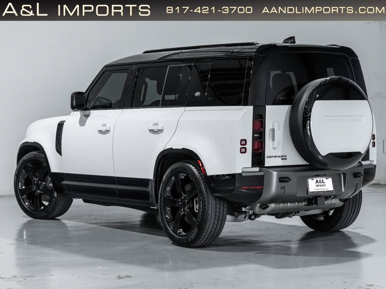Used 2023 Land Rover Defender 110 X-Dynamic SE AWD/4WD image 7