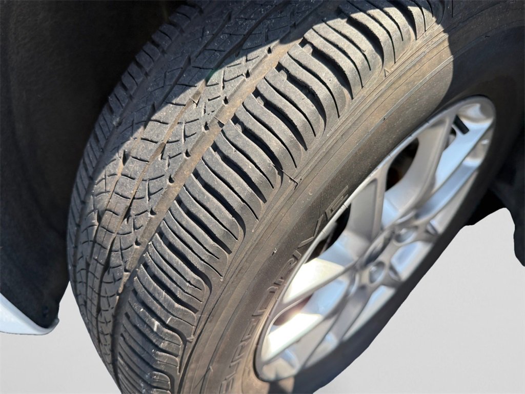 Certified 2023 Chrysler Pacifica Touring-L image 19