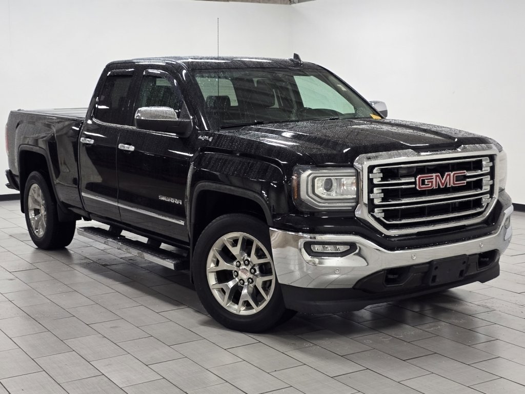 Used 2017 GMC Sierra 1500 SLT w/ SLT Premium Package image 2