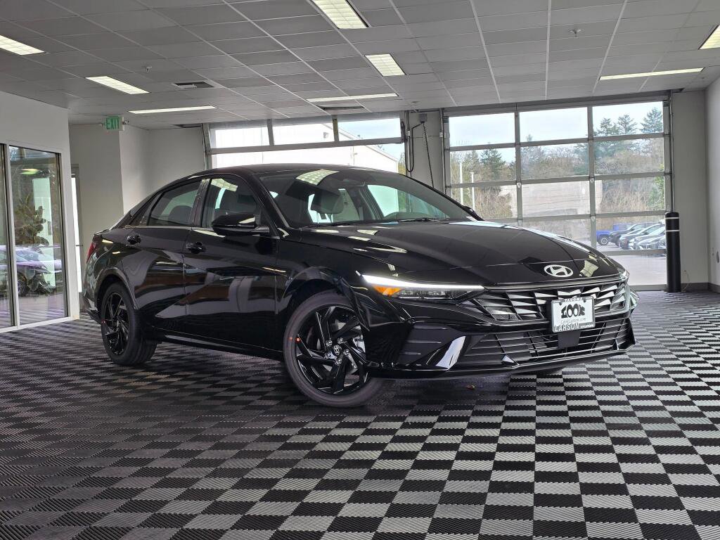 New 2026 Hyundai Elantra SEL Sport image 3