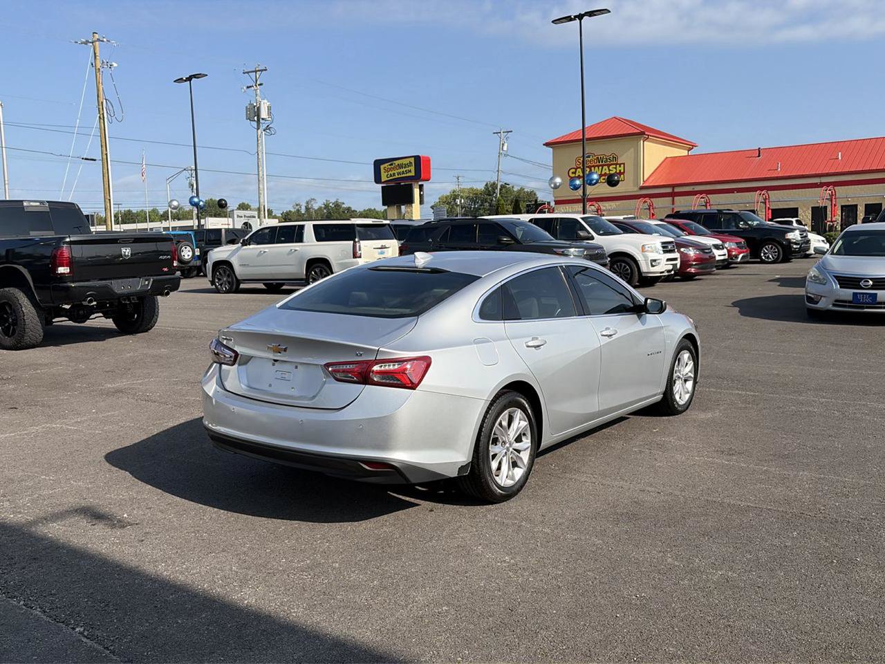Used 2021 Chevrolet Malibu LT FWD image 3