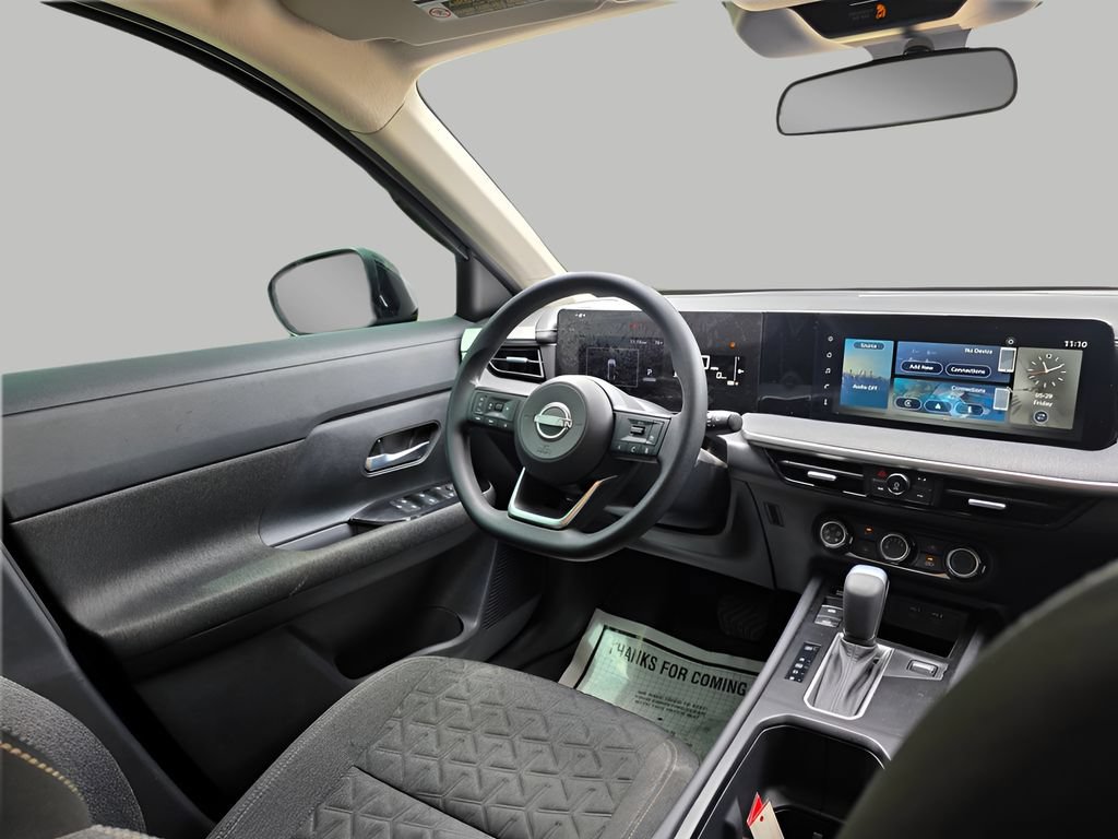 Used 2025 Nissan Kicks SV FWD image 8