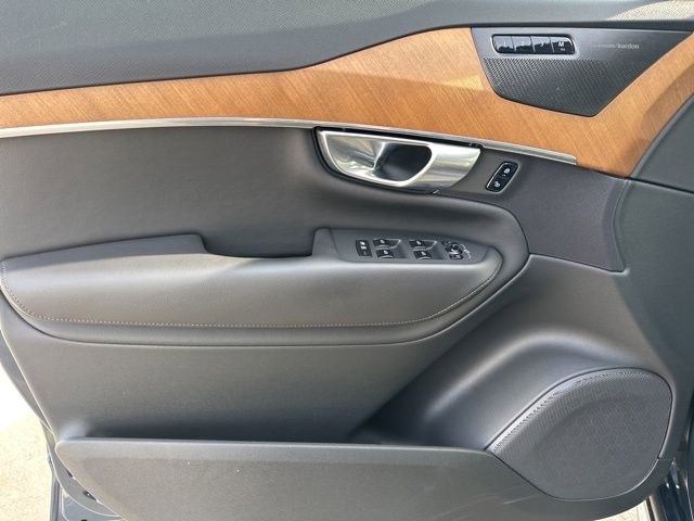Certified 2023 Volvo XC90 B5 Plus w/ Protection Package Premier image 18