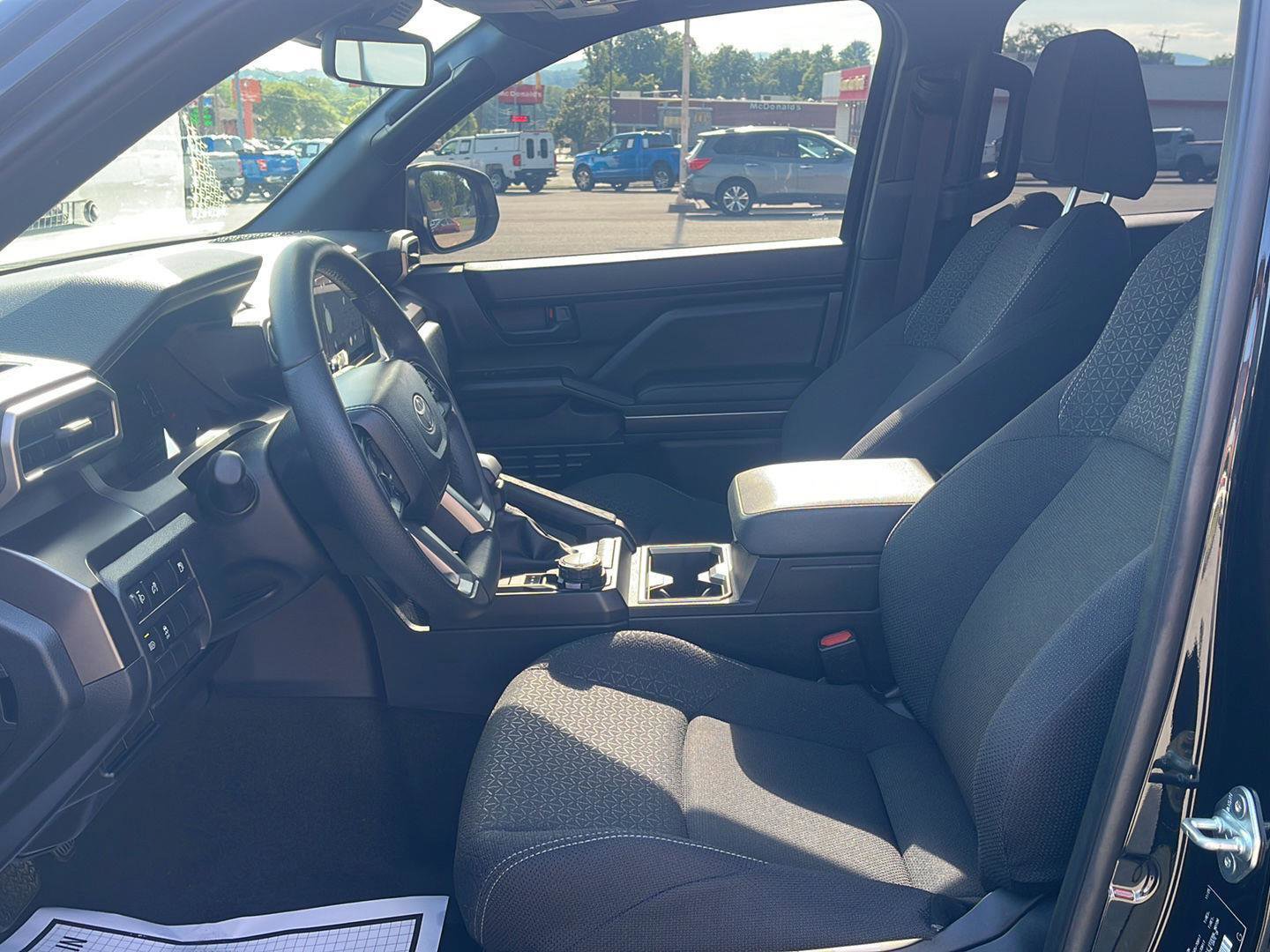 Used 2026 Toyota 4Runner SR5 AWD/4WD image 9
