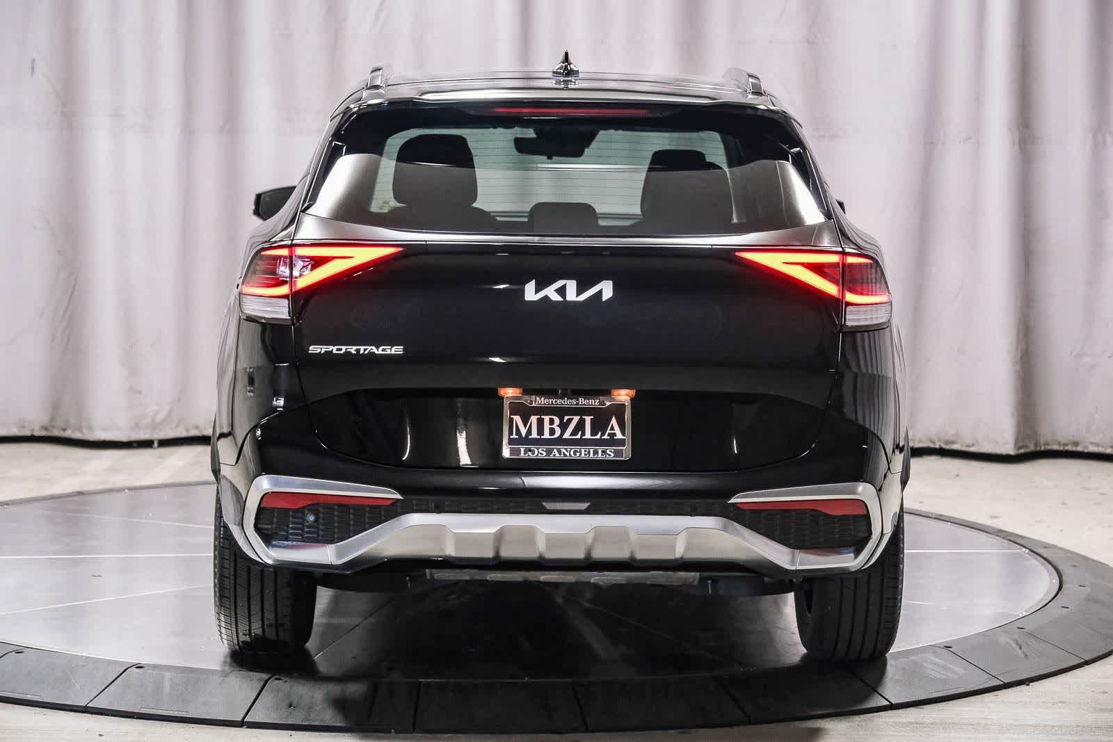 Used 2023 Kia Sportage SX FWD image 3